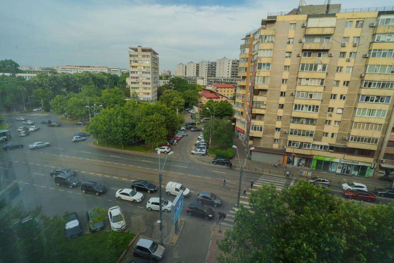 Cozy & Spacious 2Br Apartment With Netflix Bucharest Exterior photo