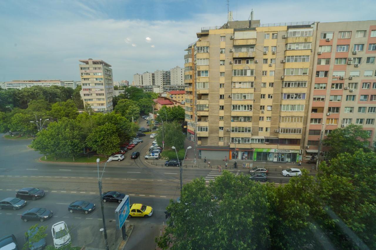 Cozy & Spacious 2Br Apartment With Netflix Bucharest Exterior photo