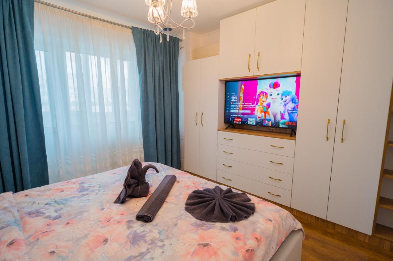 Cozy & Spacious 2Br Apartment With Netflix Bucharest Exterior photo